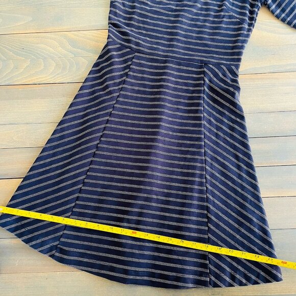 Banana Republic Fit & Flare Dress Navy Blue White Striped Stretch Size 0 (D8) - Picture 7 of 7